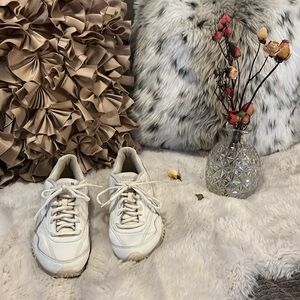 White Vintage Leather Reebok Low Top Sneakers Sz 7.5
